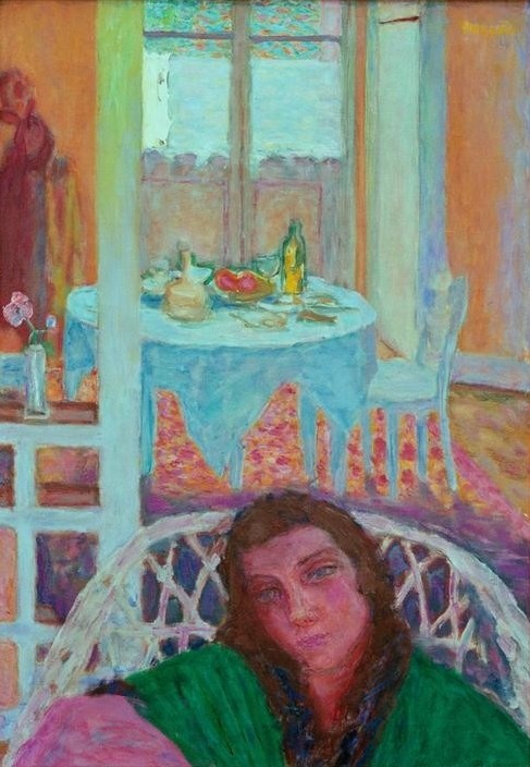 Pierre Bonnard, Intérieur clair (Zimmer, Interieur, Esszimmer, gedeckter Tisch,  Frau, Korbstuhl, Gesellschaft, Post-Impressionismus,  Wohnzimmer, Wunschgröße, Klassische Moderne)