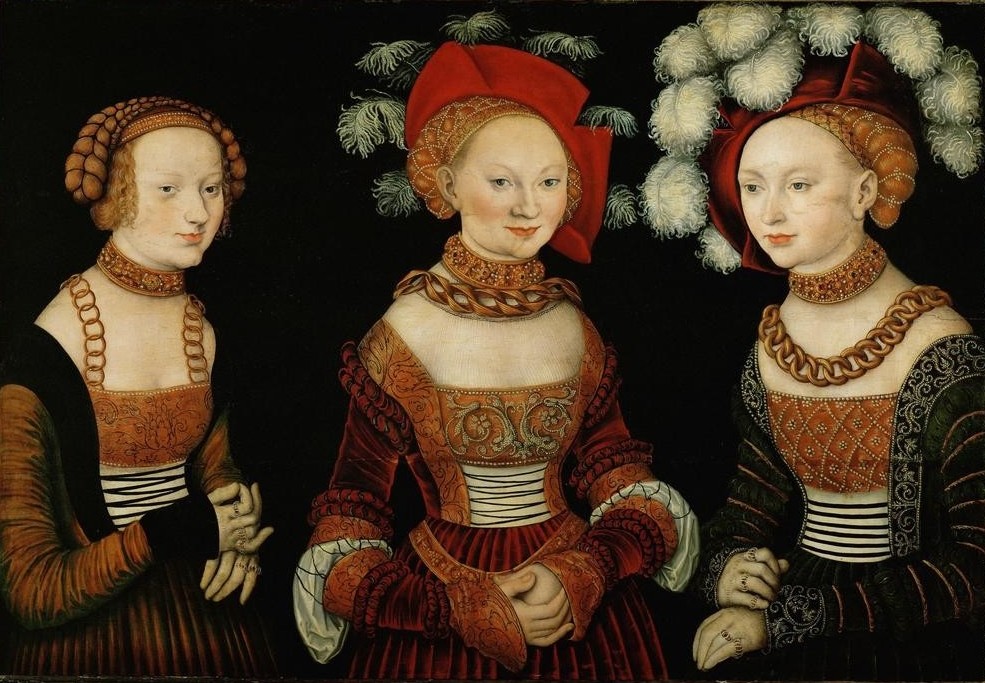 Lucas Cranach der Ältere, Die Prinzessinnen Sibylla, Emilia und Sidonia von Sachsen (Damenhut,Damenmode,Deutsche Kunst,Frau,Geschwister,Geschichte,Gruppenbild,Haarmode,Jugend (Lebensalter),Kette (Schmuck),Kunst,Mieder,Schmuck,Schönheit,Perle,Renaissance,Schwester,Hand,Portrait,Halskette,Prinzessin,Feder,Adel,Lächeln,Kleid,Haarschmuck,Fing)