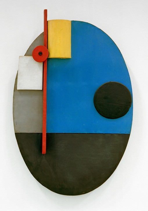 Kurt Schwitters, Ohne Titel (Ovale Konstruktion) (Klassische Moderne, Malerei, Abstrakt, Collage, Holzteile,   geometrische Formen, Wunschgröße, Dadaismus, Wohnzimmer, Treppenhaus, bunt)