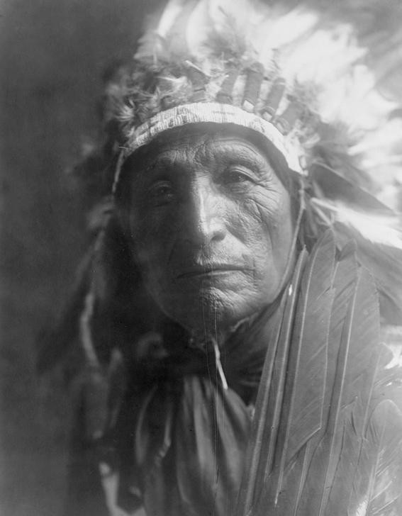 Edward S. Curtis, Unbekannt (MANN, VÖLKERKUNDE, INDIANER, PORTRAIT, HÄUPTLING, PLAINSINDIANER, SIOUX, OGLALA)