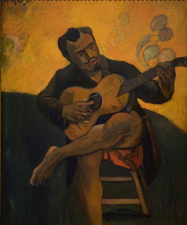 Paul Gauguin, Der Gitarrenspieler (Gitarre,Kunst,Mann,Musiker,Musik,Saiteninstrument,Instrument,Portrait,Gitarrist,Französische Kunst,Barfuss,Sitzen,Privatsammlung,Beine (Übereinandergeschlagen))