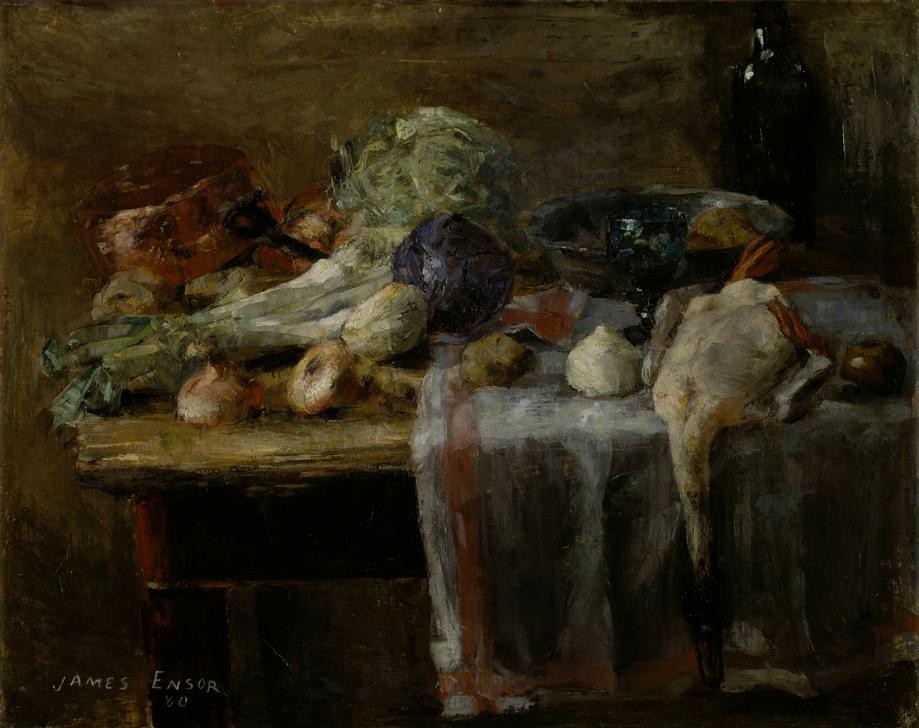 James Ensor, Nature morte au canard (Gemüse,Kunst,Vogel,Nahrungsmittel,Tisch,Stillleben,Geflügel,Ente,Kohl,Zwiebel,Belgische Kunst,Rotkohl,Gefäss,Tier,Schüssel,Kochtopf,Kochgeschirr,Küchenstillleben,Les Xx,Signatur,Kadaver,Geschirr (Haushalt))