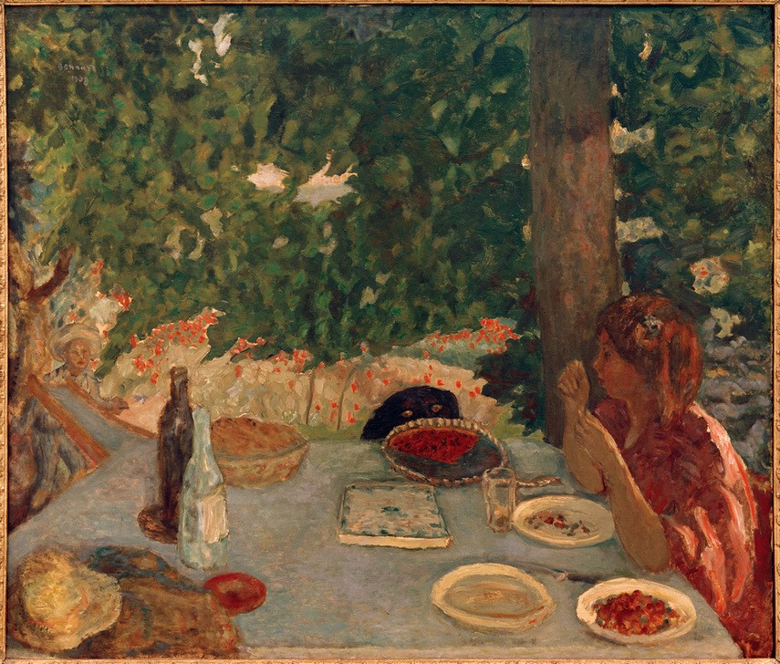 Pierre Bonnard, Der Kirschkuchen (Kind,Mädchen,Impressionismus,Hund,Tisch,Kind Und Tier,Kuchen,Französische Kunst,Im Freien (Allgemein),Haustier,Knabe,Menschen Im Garten,Kinderleben,Gedeckter Tisch,Weinflasche,Garten)