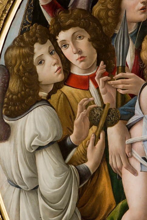 Sandro Botticelli, Maria mit Kind und sechs Engeln (Christentum, Engel, Neues Tesament, Maria, Krone, Jesus Christus, Jesuskind, Leidenswerkzeuge, Religion,   Renaissance, Klassiker, Schlafzimmer, Wohnzimmer, Wunschgröße, Ausschnitt, Detail,  bunt)