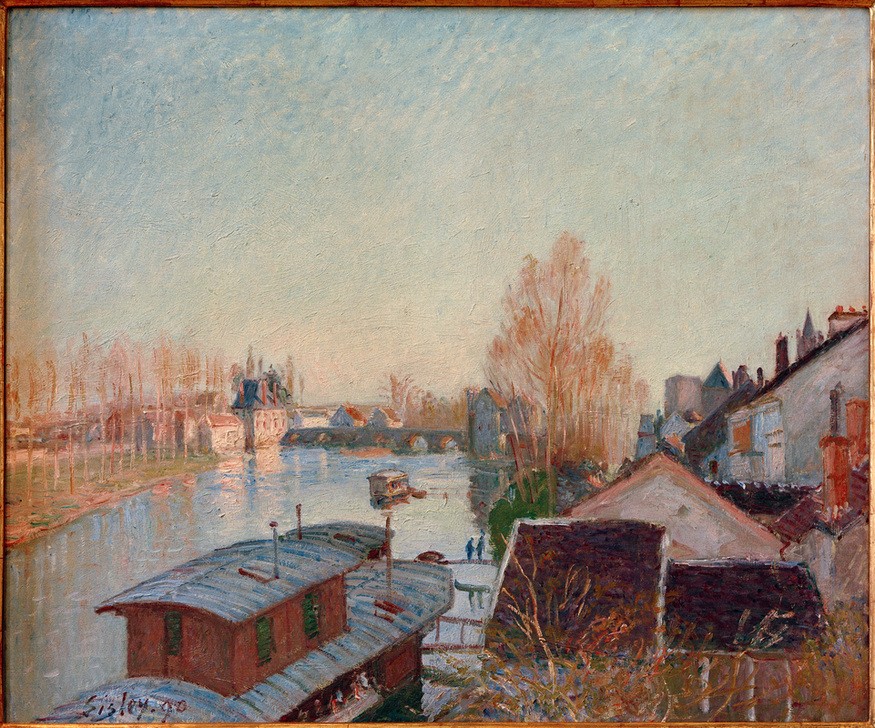 Alfred Sisley, Ufer des Loing bei Moret (Boot,Brücke,Haus,Hausboot,Kunst,Landschaft,Schiff,Stadt,Impressionismus,Fluss,Französische Kunst,Ufer,Ansicht,Flusschiffahrt,Signatur,Schifffahrt)