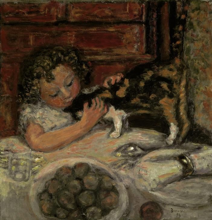 Pierre Bonnard, Kleines Mädchen mit Katze (Katze (Tier),Kind,Kunst,Mädchen,Tisch,Kind Und Tier,Tierliebe,Französische Kunst,Haustier,Kinderleben,Tier,Gedeckter Tisch,Jahrhundertwende,Locke,Streicheln,Mensch Und Tier)