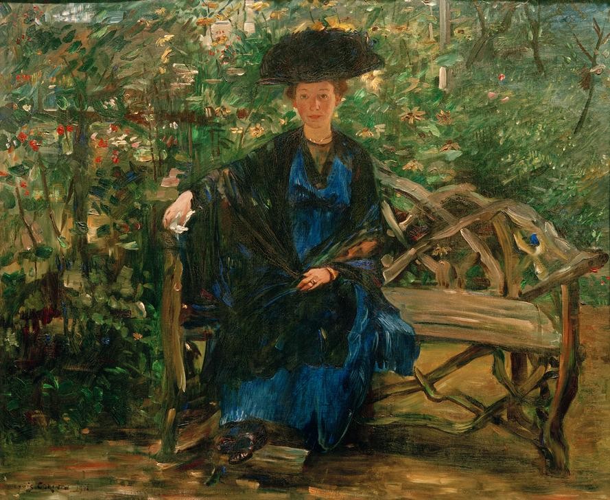 Lovis Corinth, Else Kaumann auf der Gartenbank (Deutsche Kunst,Frau,Kunst,Mensch,Bank (Sitzgelegenheit),Impressionismus,Hut,Portrait,Stola,Menschen Im Garten,Sonnenlicht,Blau,Sitzen,Licht Und Schatten,Junge Frau,Ganzfigurig,Garten)