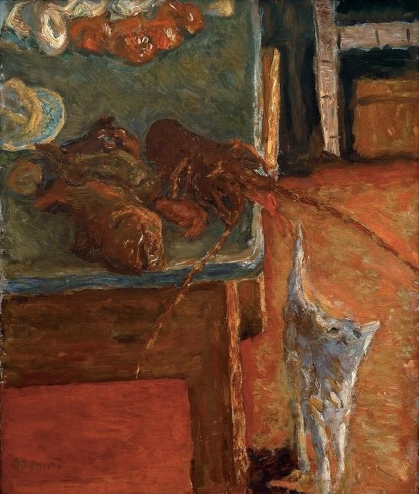Pierre Bonnard, La Bouillabaisse (Katze (Tier),Küche,Kunst,Impressionismus,Nahrungsmittel,Tisch,Fisch,Stillleben,Französische Kunst,Hummer,Haustier,Tier,Nabis,Fischsuppe,Bouillabaisse,Schnuppern)