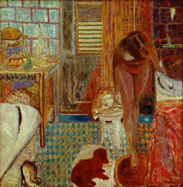 Pierre Bonnard, Le Cabinet de toilette (Körperpflege,Bad,Frau,Kunst,Mensch,Hund,Akt,Interieur,Französische Kunst,Waschbecken,Haustier,Badezimmer,Frau Und Tier,Frauenleben,Profil,Tier,Nabis,Badewanne,Signatur,Hocker (Sitzmöbel))