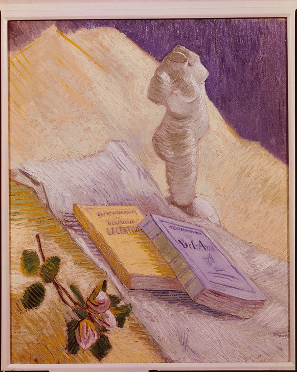 Vincent van Gogh, Stillleben mit Gipsstatuette und Büchern (Buch,Frau,Kunst,Gipsfigur,Impressionismus,Torso,Akt,Stillleben,Niederländische Kunst,Holländische Kunst,Blume,Statuette,Skulptur Im Bild)
