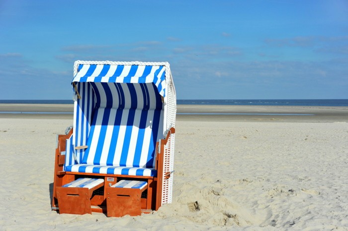 Hady Khandani, A BEACH CHAIR AT THE BEACH - SPIEKEROOG - GERMANY 02 (Hady Khandani, A BEACH CHAIR AT THE BEACH - SPIEKEROOG - GERMANY 02)