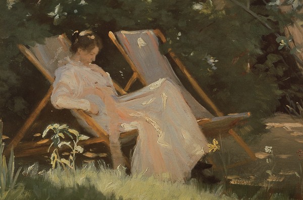 Peder Severin Kroyer, The artist's wife sitting in a garden chair at Skagen, 1893 (Klassiker, Malerei, Impressionismus, Licht, Schatten, Reflexion, Leuchtkraft, Frau, Sommer, Garten, Busch, Strauch, Rosen, Blüten, Liegestuhl, Zeitung, bunt)