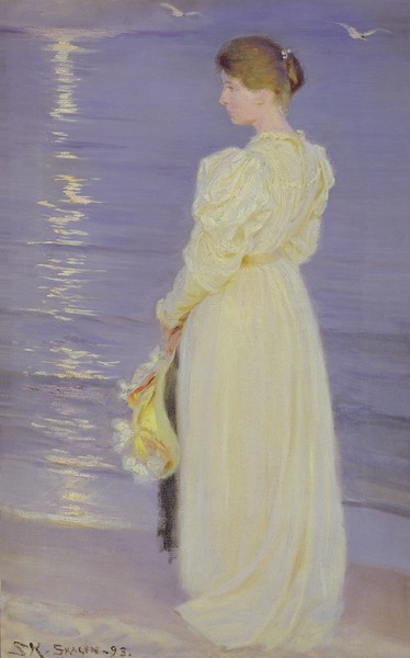 Peder Severin Kroyer, Woman in White on a Beach, 1893 (Klassiker, Malerei, Impressionismus, Norwegen, Meer, Strand, Sommerabend, Frau, nachdenklich, melancholisch, Wohnzimmer, Arztpraxis, bunt)