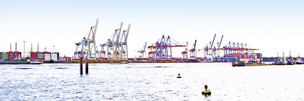 Daniel Dittus, Pop Harbour (Städte, Metropole, Hamburg, Hafen, Panorama, Kräne, Fotokunst, Treppenhaus, Wohnzimmer, Büro, bunt)