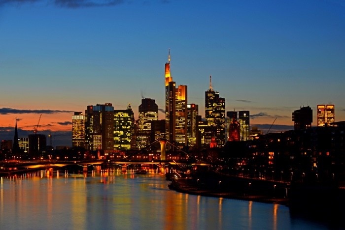 Hady Khandani, FRANKFURT SKYLINE DURING SUNSET - GERMANY