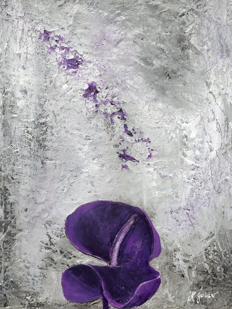 Heidi Gerstner, Deep Purple Three (Blume, Blüte, Blütenblatt, abstrahiert,abstrakte Malerei, modern, Malerei, Treppenhaus, Wohnzimmer, Esszimmer, lila/grau)