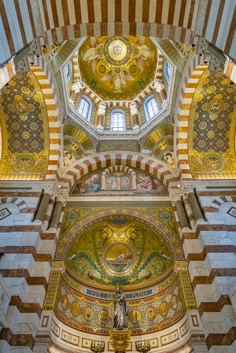 Konfiguration benutzen (Innenraum, Kirchenschiff, Deckengewölbe, Dekoration, Interieur, religiös, Kirche,neoromanisch-byzantinisch,  Marseille, Wunschgröße, Wohnzimmer, Fotografie, bunt)