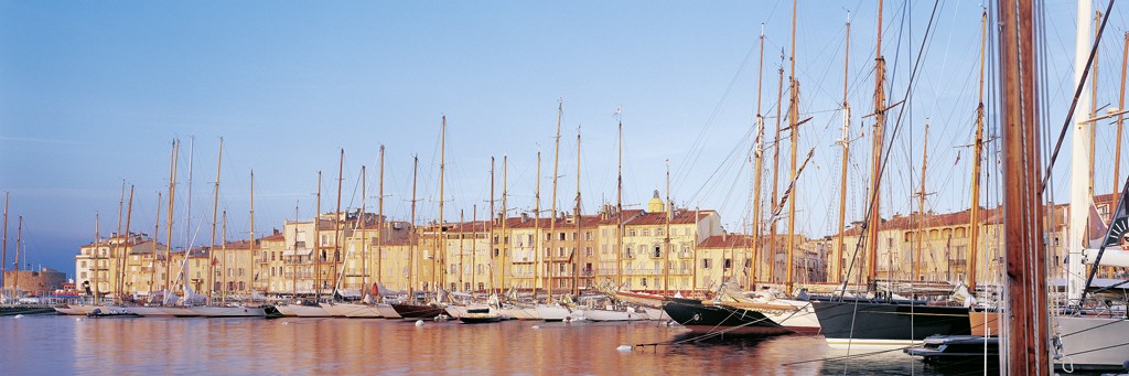 Heinrich Hecht, Côte d‘Azur (Küste, Südfrankreich, Hafenstadt, Segekboote, Abendstimmung, Idylle, Wohnzimmer, Treppenhaus, Fotokunst, bunt)