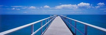 John Xiong, Fishing paradise (Photokunst, Wunschgröße,   Meeresbrise,  Meer, Horizont, Steg, Brücke, Perspektive, Wohnzimmer,)