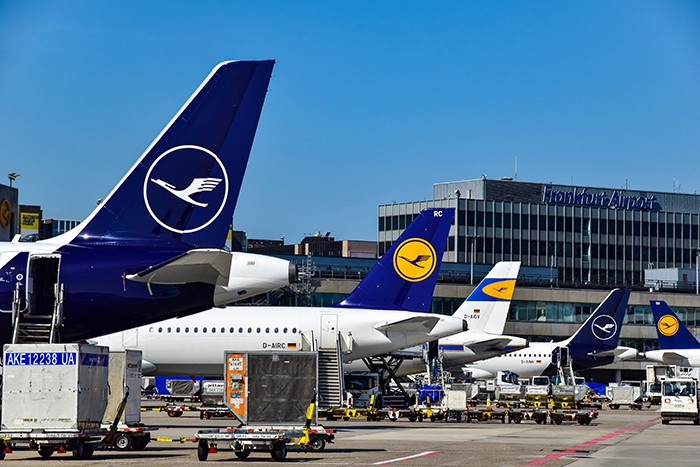 Konfiguration benutzen (Flugzeuge, Lufthansa, Heckflossen, Kranich-Symbol, Flotte, Fotografie, Wunschgröße, Wohnzimmer, bunt)
