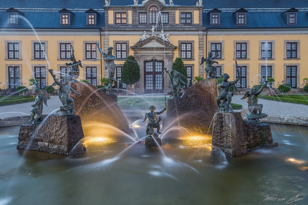 Konfiguration benutzen (Park, Garten, Barockgarten, Schlossgärten, Herrenhausen, Hannover, Brunnen, Springbrunnen  Wunschgröße, Treppenhaus, Wohnzimmer, Fotografie)