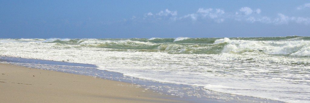 Udo Schroeter, Brandung (Meer, Strand, Wellen, Gischt, Horizont, maritim, Fotokunst, modern, Badezimmer, Treppenhaus, Wohnzimmer, bunt)