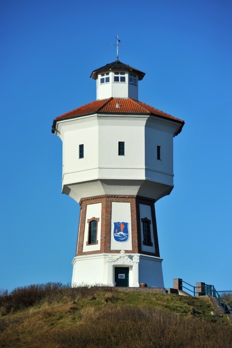 Hady Khandani, WATERTOWER LANGEOOG - GERMANY 1 (Leuchtturm, Insel, Gebäude, Nordsee, Meeresbrise, Fotografie, Wohnzimmer, Treppenhaus, Wunschgröße, bunt)