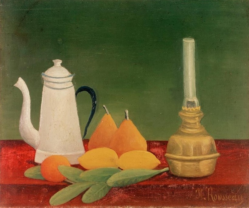 Henri Rousseau, Nature morte (Stillleben, Früchte, Birnen, Zitronen, Kanne, Kessel, Küchengeräte, Petroleumlampe, naive Malerei, Wunschgröße, Wohnzimmer, Esszimmer, Treppenhaus, Malerei, klassische Moderne, bunt)