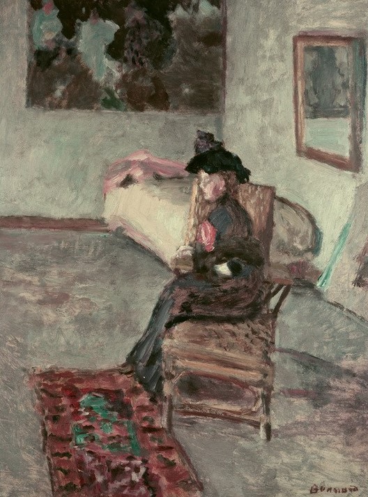 Pierre Bonnard, La femme à la rose ou Femme dans un intérieur (Frau,Kunst,Mensch,Rose,Spiegel,Impressionismus,Bild Im Bild,Portrait,Interieur,Französische Kunst,Nabis,Sitzen,Jahrhundertwende)