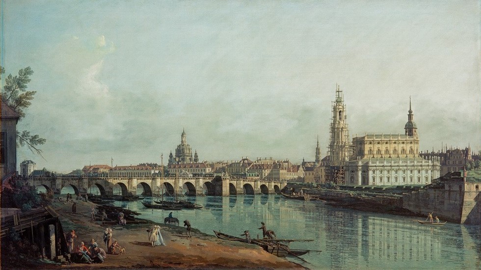 Bernardo Bellotto, Dresden vom rechten Elbufer unterhalb der Augustusbrücke (Vedute, Stadtansicht, Fluss, Elbe, Dresden, Brücke,  Kirche, Schiff, Architektur,  Mensch und Gesellschaft, historisch, Rokoko, Malerei, Wohnzimmer, Wunschgröße, Klassiker, bunt)