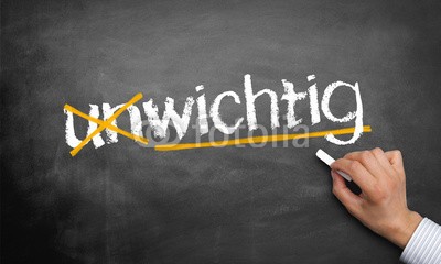 Coloures-pic, un / Wichtig (groß, erfolg, business, debatten, marketing, konzept, start, motivation, herausforderung, wechseln, auflisten, zielen, karriere, arbeit, job, beruf, planung, neu, starten, make, zukunft, blühend, teller, wort, tex)