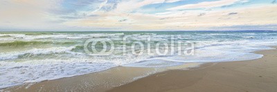reichdernatur, Urlaub am Meer - Wellen und Sandstrand an der deutschen Küste - Banner / Panoroma (panorama, banner, stranden, ostsee, meer, urlaub, ferienort, schleswig-holstein, sand, deutsch, sand, welle, nordsee, norden, küste, mecklenburg-vorpommern, kontinent, erholung, backgrounds, tourismus, naturschutzgebiet, maritim, entspannung, ferienhäuse)