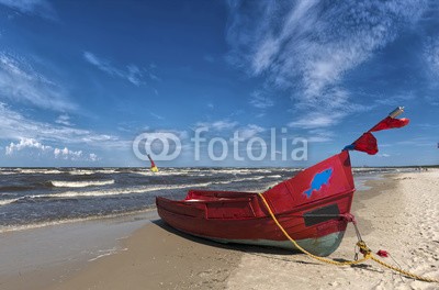 Blickfang, Strand Ostsee Fischerboote (ostsee, urlaub, erholung, wasser, sand, mecklenburg-vorpommern, küste, deutsch, landschaft, sommer, jahreszeit, stranden, brücke, entspannen, stimmung, fahne, see, boot, fischerboot, himmel, blau, wolken, fischerboot, boot, schiff, ro)