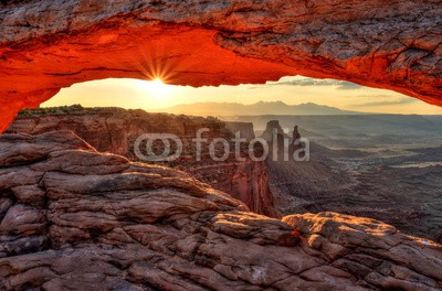 romanslavik.com, Mesa Arch at Sunrise, Canyonlands National Park, Utah (tafelberg, wölben, utah, sonnenaufgang, landschaft, orientierungspunkt, national park, schlucht, park, national, natur, wüste, sonne, steine, wölben, fels, uns, glühen, vereinigt, südwesten, states, amerika, formation, himmel, uns, natürlich, fenste)