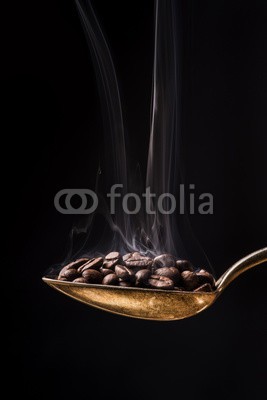 luigi giordano, cucchiaio fumante  con chicchi di caffè (kerne, kaffee, gitter, aroma, rösten, getoastet, rauch, dampf, löffeln, rauchend, geschmack, koffein, warm, arabisch, röste)