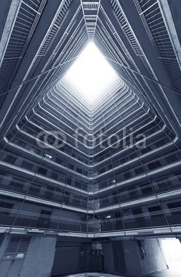 leeyiutung, Public estate in Hong Kong (skyscraper, apartment, abstrakt, tunnel, fluchtpunkt, turm, tilt, blickwinkel, urbano, altersgenosse, hochhaus, symmetrisch, asien, herrenhaus, gross, fenster, architektur, stadt, himmel, stil, hintergrund, lebensstil, überfüllt, wohn, mustern, symmetri)