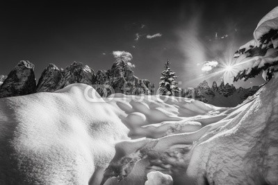 Viktar, Winter in the Dolomites, North Italy, November 2014. Sexten Dolomites, Nature park Tre Cime.  BW version (schnee, winter, berg, landschaft, kalt, der, sonnenlicht, wandern, verschneit, icon, reisen, italien, im, berg, süden, tirol, alpen, southern, di, farbe, dolomite, farbe, erster, anblick, felsig, licht, gebirgskette, alpenglühen, wildnis, berggipfe)