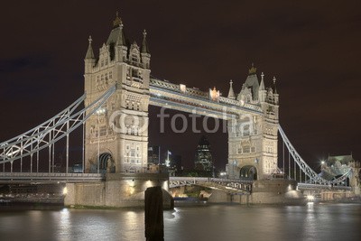 Blickfang, Tower Bridge London HDR (englisch, britischer, england, london, architektonisch, sehenswürdigkeit, hauptstadt, historisch, reiseziel, urlaub, stadtlandschaft, überbrückung, themse, flux, zugbrücke, blau, wolken, spiegelung, fahne, nacht, beleuchtet, farbe, niemand, horizontal)