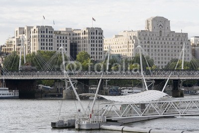 Blickfang, An der Themse London (englisch, britischer, england, london, architektonisch, sehenswürdigkeit, hauptstadt, historisch, reiseziel, urlaub, stadtlandschaft, skyscraper, wohnung, himmel, fenster, postmodern, büro, büro, stadt, stahl, glas, themse, wasser, horizontale, nieman)