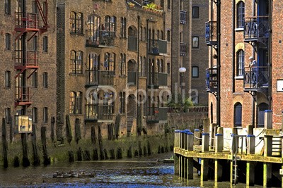 Blickfang, London Docks (englisch, britischer, england, london, architektonisch, sehenswürdigkeit, hauptstadt, historisch, reiseziel, urlaub, stadtlandschaft, dock, haus, themse, bejahrt, leerstehend, verfalle)