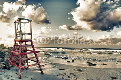 javigol860101, Ocean at sunset with abandoned life guard post in Guanabo beach, (leerstehend, afternoon, baywatch, hintergrund, strand, karibik, wolkengebilde, cuba, kubaner, horizont, landschaft, lateinisch, ozean, panorama, panoramisch, sand, szene, szenerie, landschaftlich, meer, himmel, tourismus, touristisch, turm, reisen, tropic)