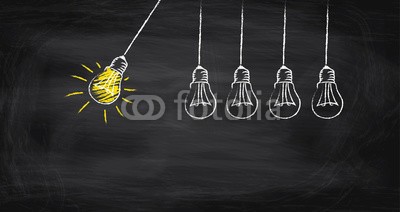 Daniel Berkmann, Konzepte - Idee - Innovation (konzept, ideen, innovation, glühbirne, lampe, leuchten, zeichen, symbol, aktion, besprechung, schule, erfindung, anstossen, hell, ideen, lernen, bewegung, hilfe, pendel, strategie, unterstützung, think, energie, verarbeiten, gelb, arbeit, kooperatio)