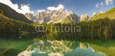 Mike Mareen, mountain lake in the Julian Alps, Italy (see, berg, alpen, julian, italien, hiking, natur, alpine, himmel, landschaft, europa, hintergrund, schöner, wasser, reisen, morgens, baum, anblick, tourismus, wald, blau, schönheit, grün, di, sport, urlaub, entspannung, landschaftlich, wolken, szeneri)
