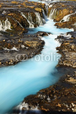 romanslavik.com, Bruarfoss Waterfall in Iceland (island, wasserfall, landschaft, natur, wasser, sommer, landschaftlich, wasserfall, rivers, isländisch, schöner, fels, strömen, natürlich, berg, himmel, cascade, europa, reisen, szenerie, hintergrund, fließen, kraftvoll, orientierungspunkt, strömen)