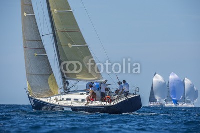 Pavel, Racing boat with carbon sails sailing up wind (segel, sailing, boot, wettrennen, ozean, meer, leute, gespann, crew, blau, cyan, urlaub, schiff, yacht, wind, welle, wasser, reisen, transport, tourismus, sommer, sport, himmel, seelandschaft, segelboot, entspannen, kräfte, navigation, natur, bewegun)