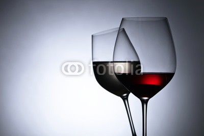 Igor Normann, glasses with red and white wine,free space for your text (wein, rotwein, weißwein, alkohol, weingut, trinken, weingläser, close-up, rot, silhouette, bar, alkoholiker, hintergrund, schwarz, weiß, getränke, bordeaux, cabernet, glas, foodie, flüssigkeit, merlot, restaurant, studio, lichtdurchlässi)