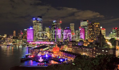 Taras Vyshnya, Sy vivid 2012 CBD fr Bridge (architektur, brücke, stadt, bunt, unterhaltung, event, festival, hafen, haus, kaleidoskope, orientierungspunkt, picturesque, vorsprung, besinnung, sydney, tourismus, urbano, lebendig, wasser, nsw, australien, stadtlandschaft, sonnenuntergang, beleuchtun)