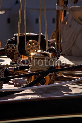 Christophe Baudot, Old sailing boat (segelboot, suprastruktur, boot, freude, wind, schiff, schleier, meer, ozean, sailing, navigation, transport, wassersport, wasser, schnur, seil, regatta, entspannung, urlaub, natur, küste, puerto, strom, moor, ruder, nautisch, gesperrt, hold, pulley, wind)
