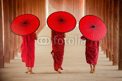 sutiporn, Myanmar Novice monk walking together in ancient pagoda Bagan Mandalay (almosen, uralt, asien, asiatisch, bagan, junge, buddhas, buddhismus, buddhist, burma, birmanisch, kind, kultur, faith, kind, orientierungspunkt, life, little, mandalay, kloster, monks, morgens, burma, nation, novize, alt, pagode, leute, person, poo)