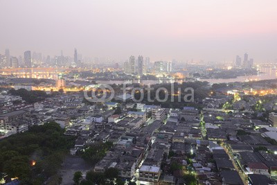 Sakrapee Nopparat, Business buildings at Bangkok city with skyline at sunrise,Thailand. (stadt, skyline, nacht, jakarta, los, gebäude, neu, himmel, york, büro, reisen, stadtlandschaft, downtown, indonesien, anblick, orientierungspunkt, sonnenuntergang, business, licht, architektur, skyscraper, groß, urbano, tourismus, hoch, berühm)
